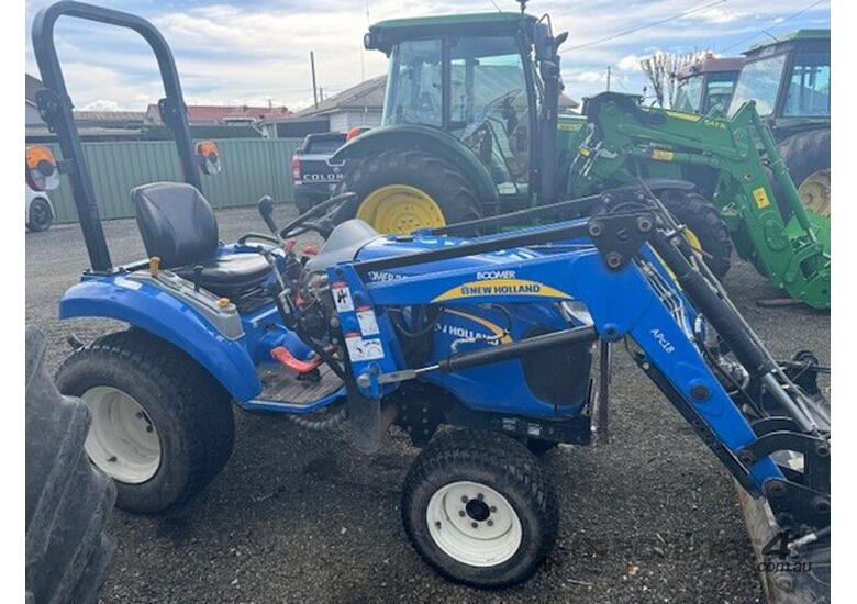 caption 2012 New Holland Boomer 25 Compact Ut Tractors
