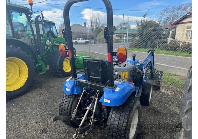 caption 2012 New Holland Boomer 25 Compact Ut Tractors