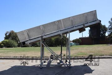 Industrial Adjustable Hydraulic Incline Conveyor - 3m to 4.5m High