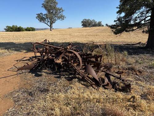 Large Antique Sunshine Plow & Parts