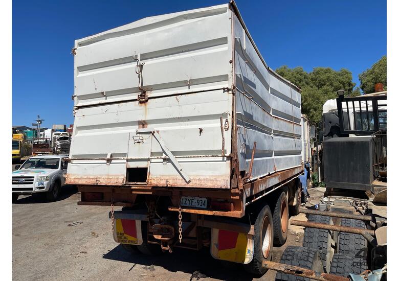 caption Volvo F12 Tipping Tabletop