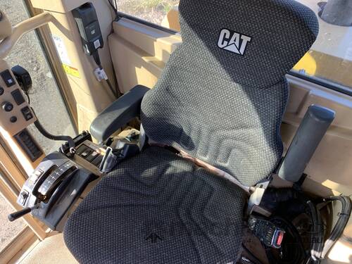 caption 2003 Caterpillar 140H VHP Plus Grader