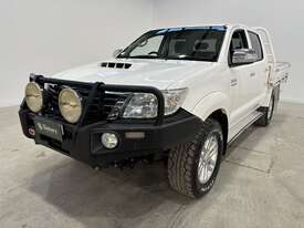 2015 Toyota Hilux SR5 4x4 Dual Cab Utility (Diesel) (Manual) - picture0' - Click to enlarge