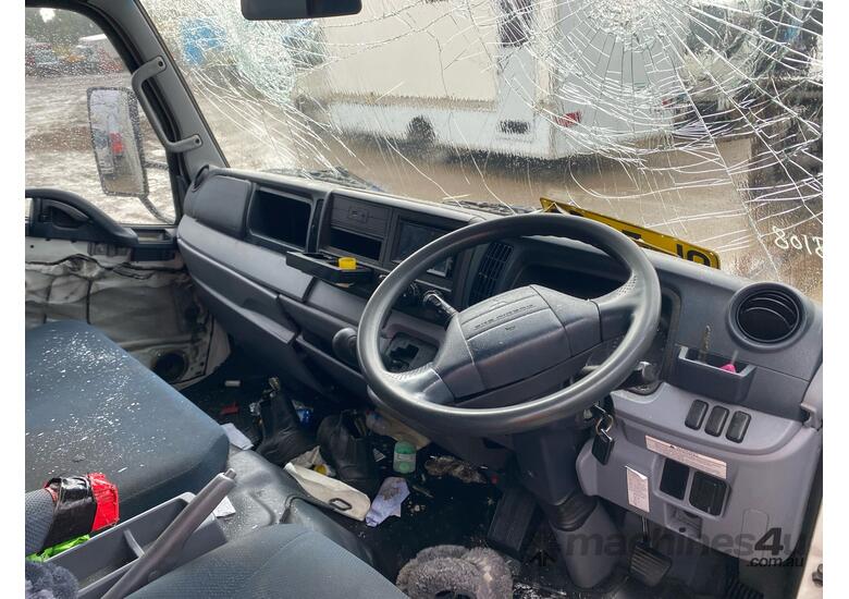 2014 Mitsubishi Canter L 7/800 515 Pantech