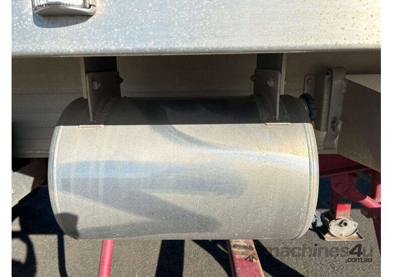 2023 Maxitrans ST3 Tri Axle Chassis Tipping Trailer