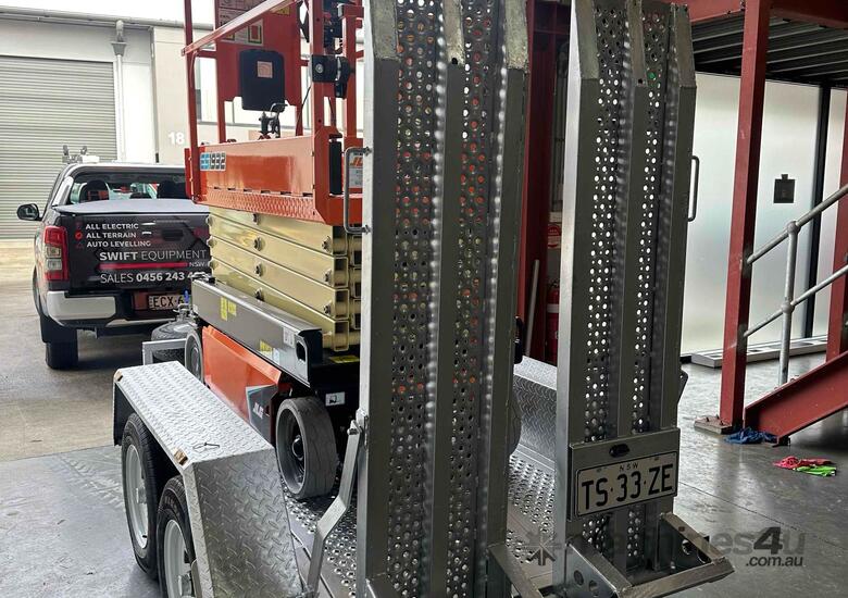 JLG ES1932 - 19ft Scissor lift Trailer Package image 4