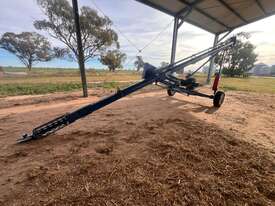 Brandt 832 Auger - picture2' - Click to enlarge