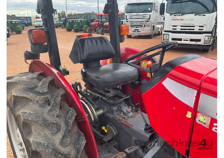 caption 2015 Massey Ferguson 2615 4x4 Tractor