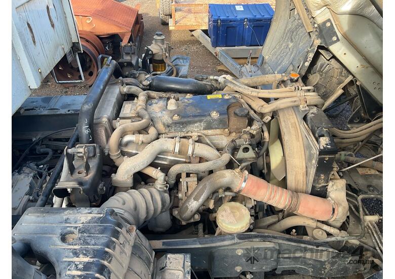 caption 2017 Isuzu FRR Tipper