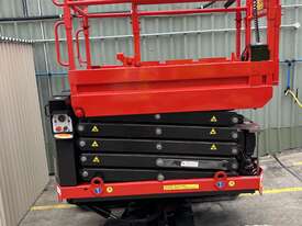 Athena tracked scissor lift - picture0' - Click to enlarge
