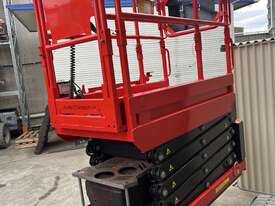 Athena tracked scissor lift - picture2' - Click to enlarge