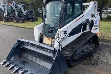 Bobcat   T590 Track Loader