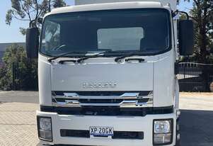 Isuzu 165 300 Series Truck Tipper Auto - with automatic electric waterproof tarp