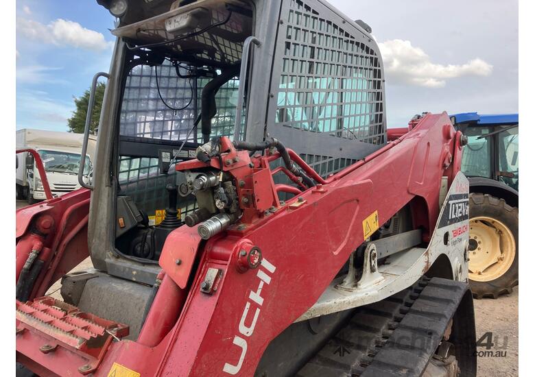 caption 2017 Takeuchi TL12V-2 Skid Steer (Rubber Tracked)