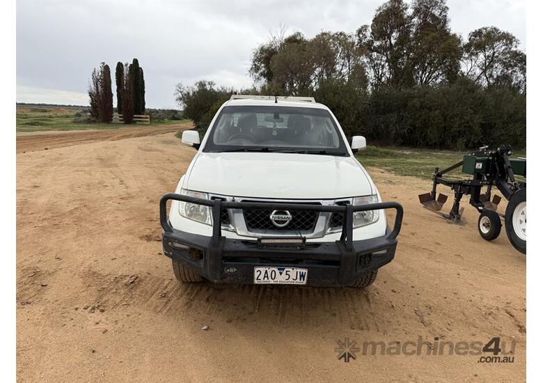 2012 NISSAN NAVARA  400165 Odometer showing