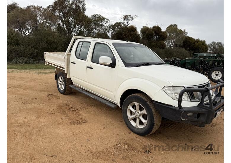2012 NISSAN NAVARA  400165 Odometer showing