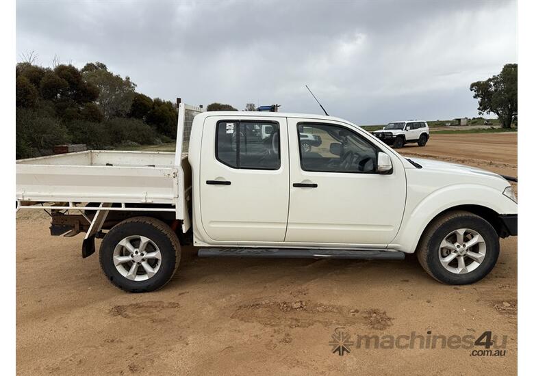 2012 NISSAN NAVARA  400165 Odometer showing