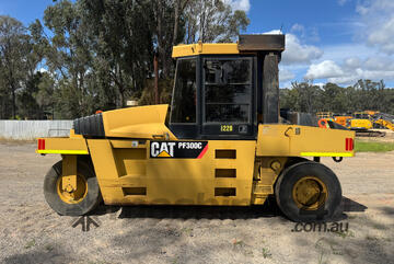 Caterpillar PF300C Static Roller Roller/Compacting