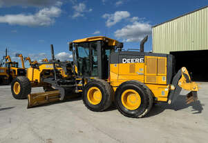 2018 John Deere 872GP with 4,900 hrs