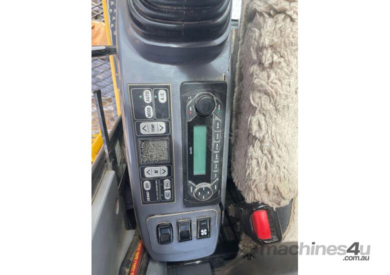 Komatsu PC1250-7 Excavator