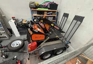 Tight access pick and carry tracked crane Tight access pick and carry tracked crane