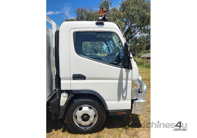 Mitsubishi Fuso Canter 815 4x2 Traytop Service Body with Crane Truck.