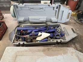 1 x Portable Hydraulic Porta Jack - picture0' - Click to enlarge