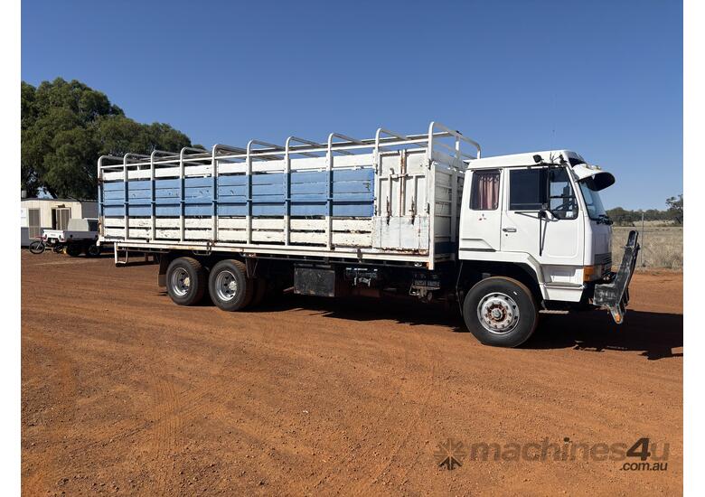 1991 Mitsubishi FV   6x4 Stock Truck