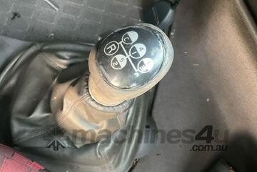 Volvo 2003   6x4 Prime Mover