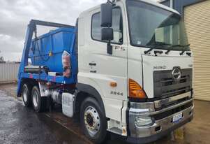 Hino FS 2844 6x4 Skip Bin Truck. Hino FS 2844 6x4 Skip Bin Truck.