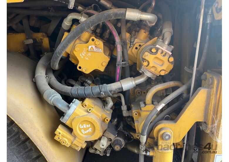 2011 Caterpillar AP600D Asphalt Paver