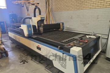High Power Laser CNC Machine 6.6kw 3015 Bed
