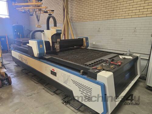 High Power Laser CNC Machine 6.6kw 3015 Bed