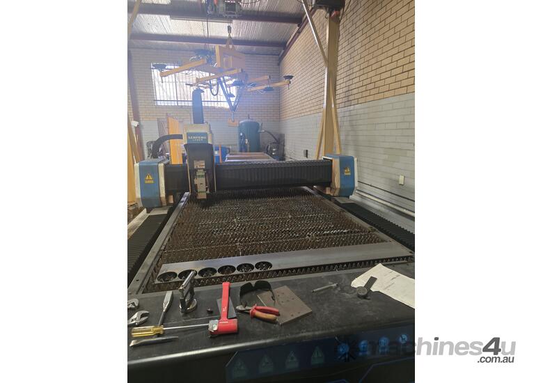 High Power Laser CNC Machine 6.6kw 3015 Bed