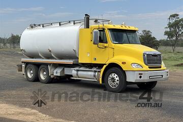 2006 FREIGHTLINER C112 FUEL TRUCK.