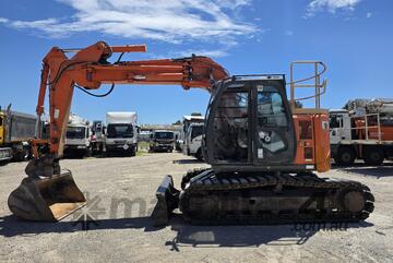 2015 Hitachi ZX135US-3 Tracker Excavator