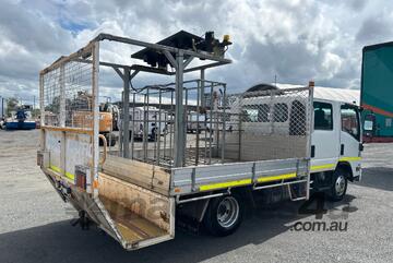 2013 Isuzu NNR 200 Crew Cab Table Top