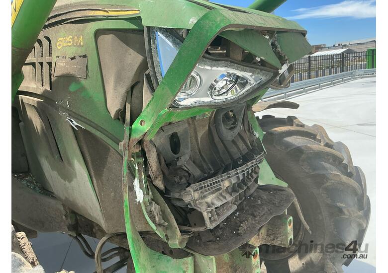 John Deere 6125M Tractor