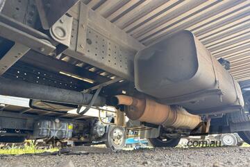 2017 Mitsubishi Fuso Canter 7/800 Curtainsider