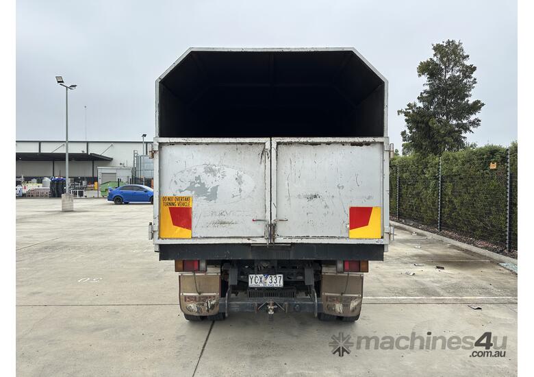 2010 Isuzu FRR500 4x2 Tipper