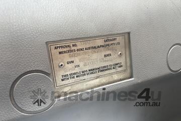 2013 Mitsubishi Fuso Canter 7/800 4x2 Tray Truck