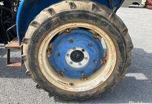 Jinma 2011   204 4WD Tractor