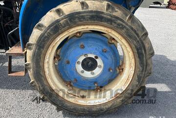 Jinma 2011   204 4WD Tractor