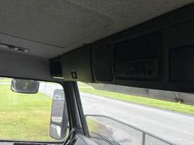 1997 Volvo Volvo FH12 FH12  6x4 Prime Mover - picture0' - Click to enlarge