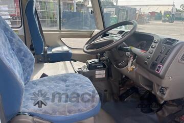 2018 Mitsubishi Rosa BE600 Bus