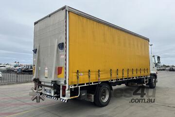 2018 Hino 500 FG 1628 4x2 Curtainsider