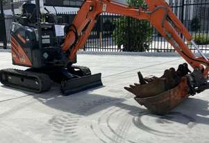 Hitachi USED 2010   ZX17