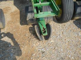 John Deere MaxEmerge Plus 1700 - picture1' - Click to enlarge