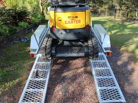  Mini Excavator Yanmar Engine - With Gal Trailer  - picture1' - Click to enlarge