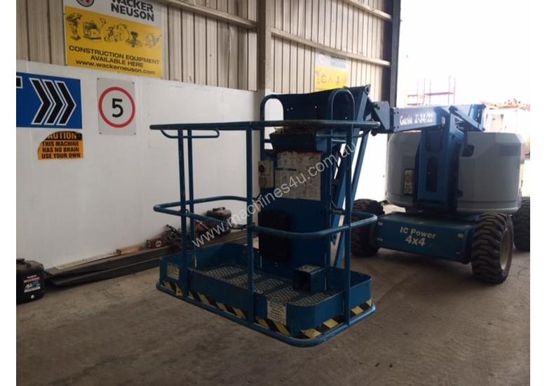caption GENIE KNUCKLE BOOM 10 MTRS